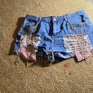 Short W hanging diamonds